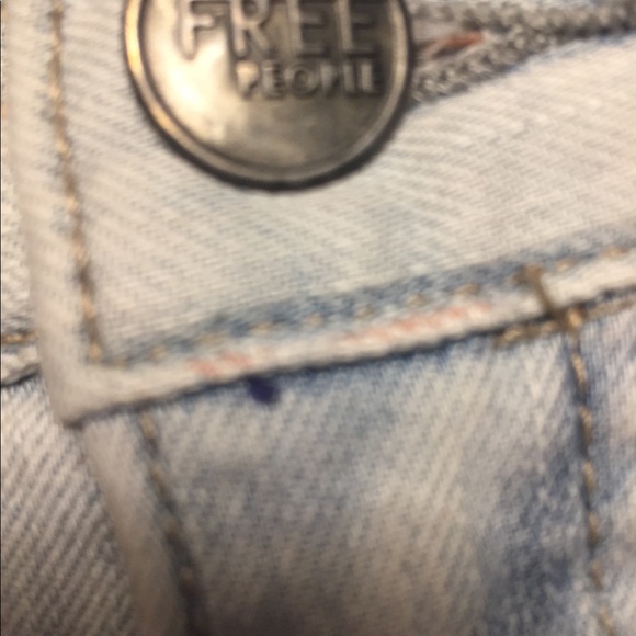 Free People Distressed Light Wash Jean Shorts s 28 - Picture 9 of 9